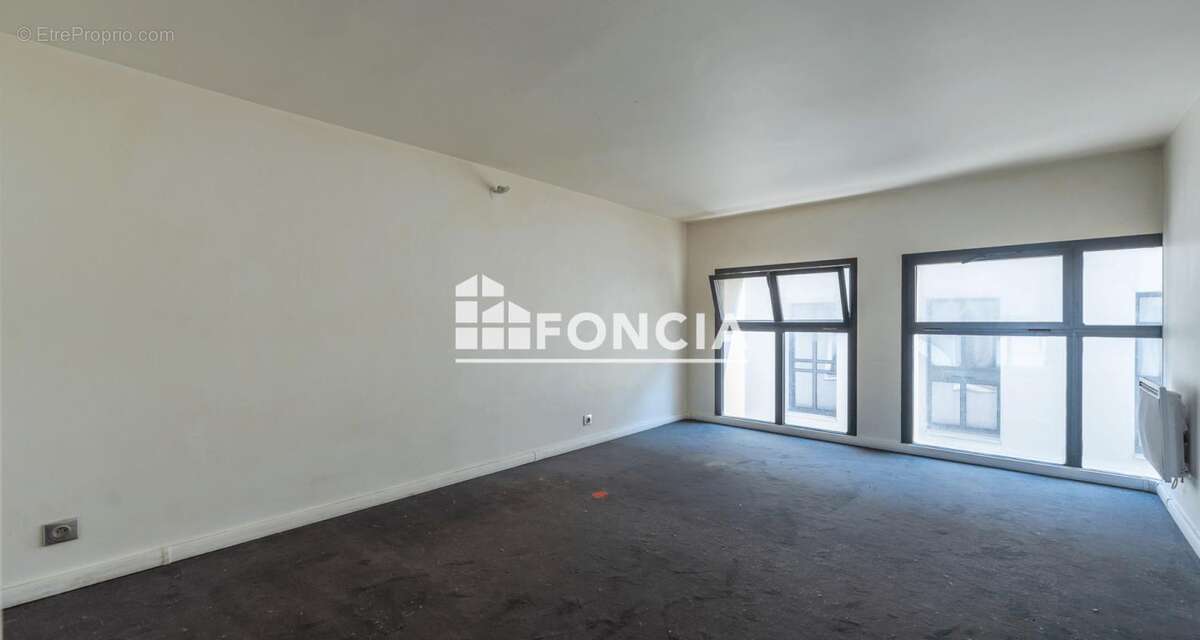 Appartement à AUBERVILLIERS
