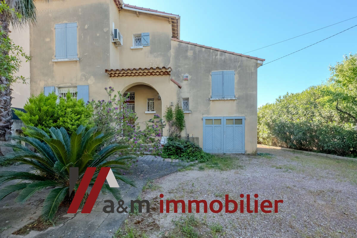 Maison à CHATEAUNEUF-LES-MARTIGUES