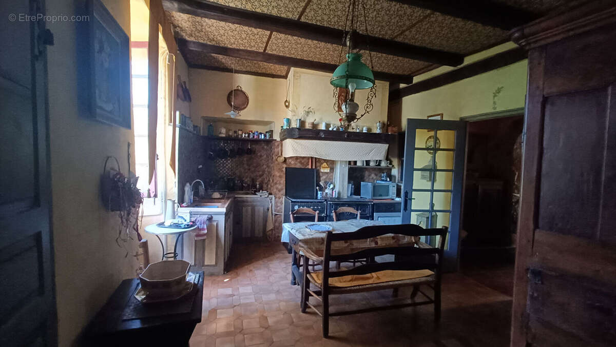 Maison à SAINTE-EULALIE-DE-CERNON