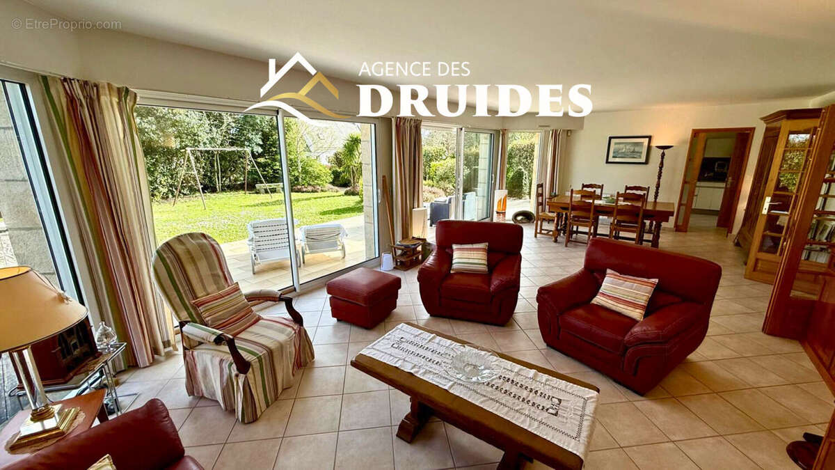 Carnac Superbe propriété 9 pièces 5 chambres de 2004, 251 m² / 293 utiles, Prestations de qualités, Piscine Sauna, Jacuzzi, doub - photo 3