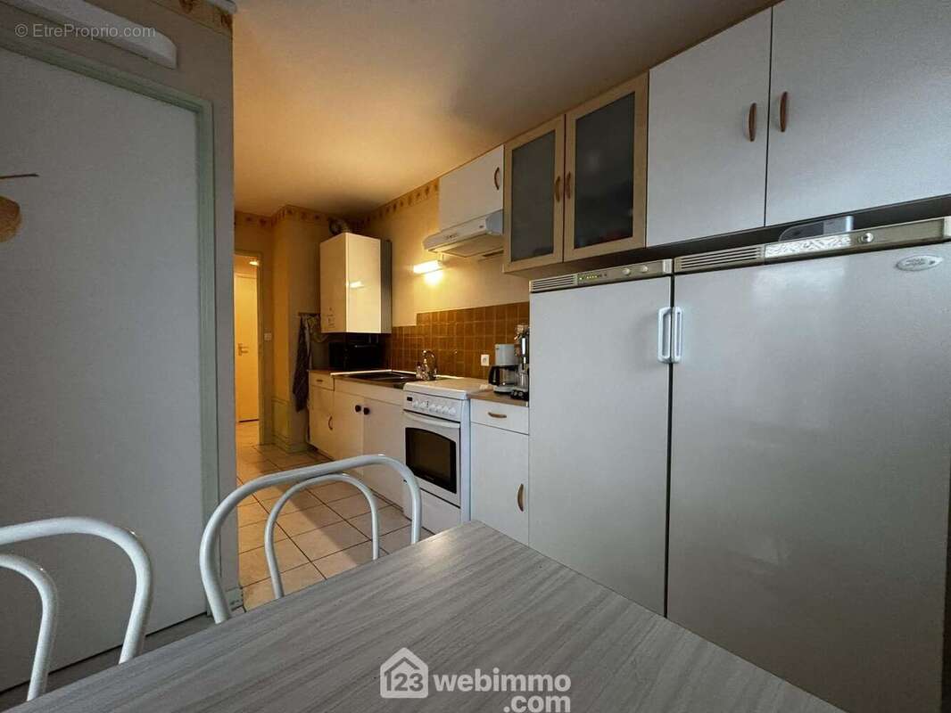 La cuisine de 10,1 m2, - Appartement à CHATELLERAULT