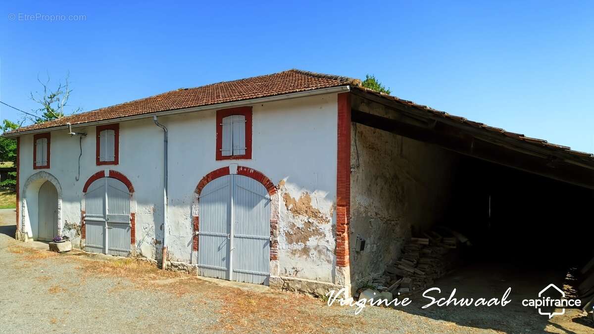 POUILLON (40) Maison de caractère 14 pièces – 9 chambres – Dépendances – 1 hectare de terrain - photo 20