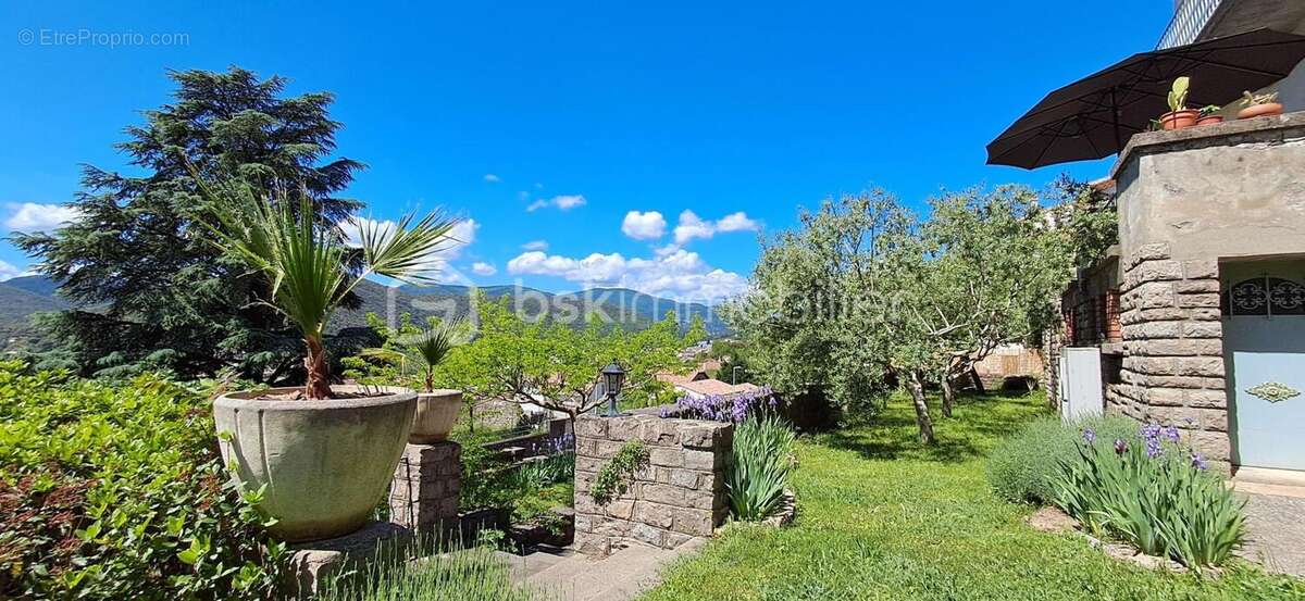 Elégante demeure de charme, aux pieds des Cévennes, avec piscine et vue dégagée - photo 26