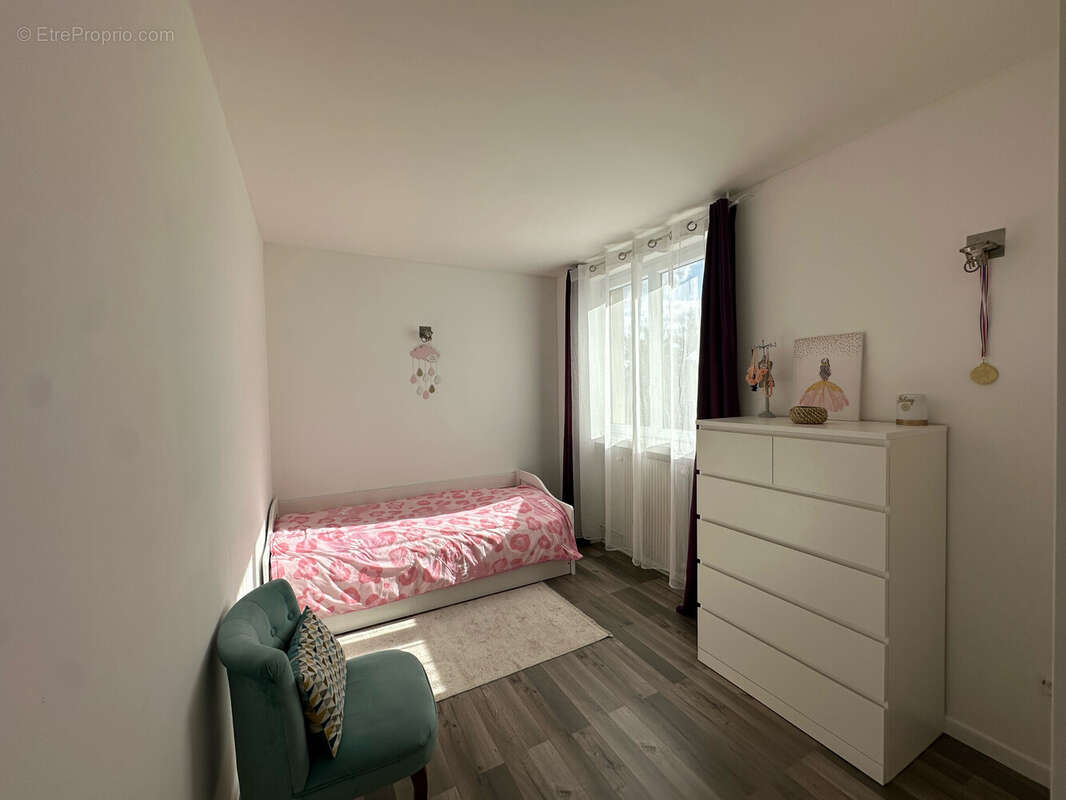 Appartement 90 m² à Carrieres-Sous-Poissy  - photo 3