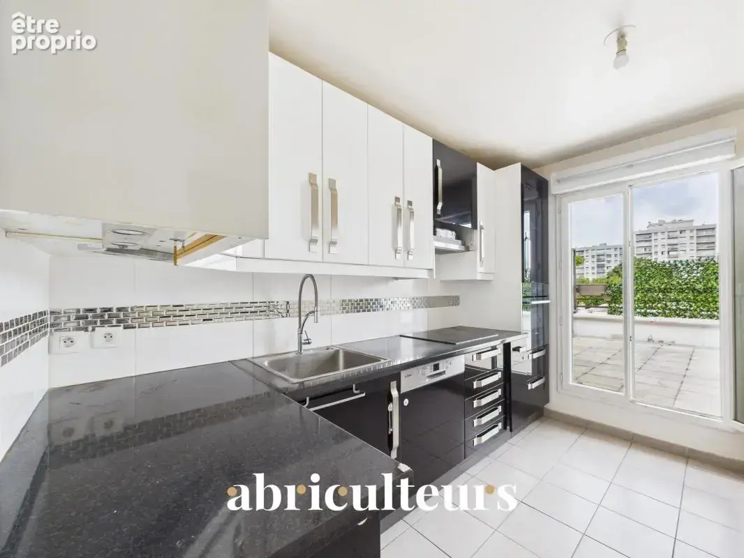 Splendide appartement de 86 m² avec de superbes extérieurs - Villeneuve-la-Garenne (92390) - photo 9