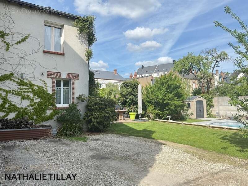Orléans Dunois, Maison à vendre  avec jardin, piscine et stationnements - photo 3