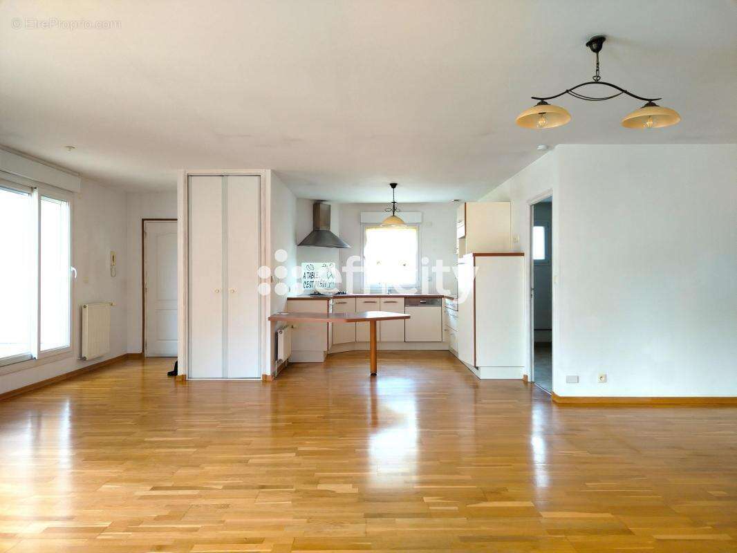 Appartement à PERIERS