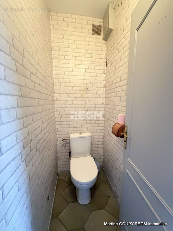Appartement à LA CHAPELLE-SAINT-MESMIN