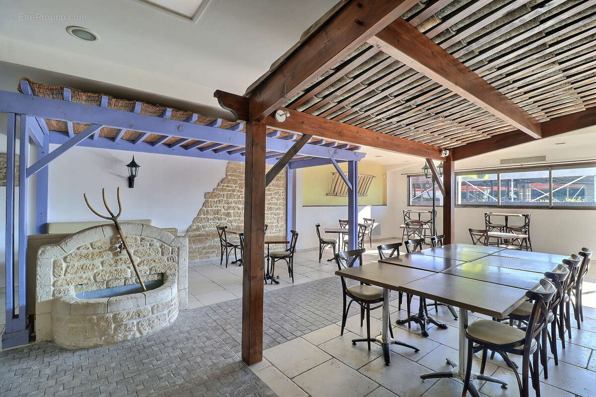 Commerce à SOMMIERES