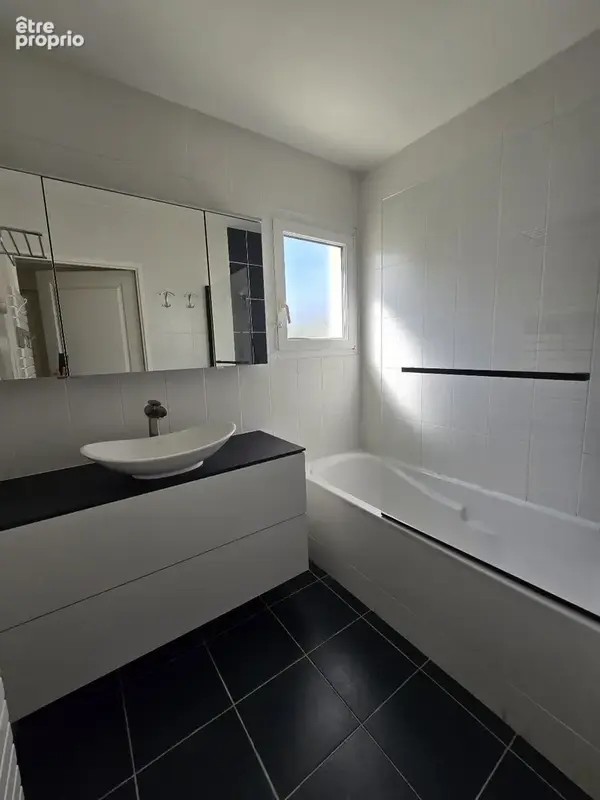Corniche  Résidence de standing, appartement T4 avec terrasse vue mer, garage et parking privatif - photo 9