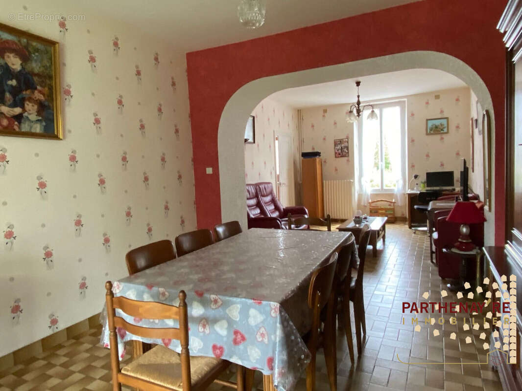 Maison à SAINT-MARTIN-DU-FOUILLOUX