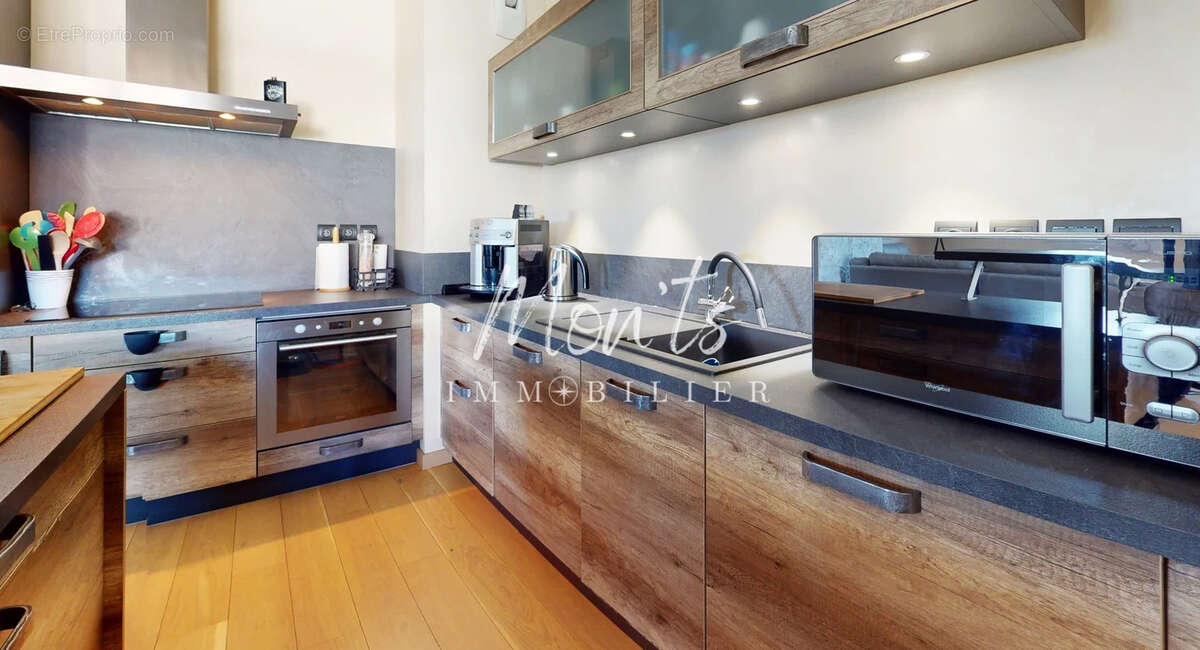 Appartement à VIRY