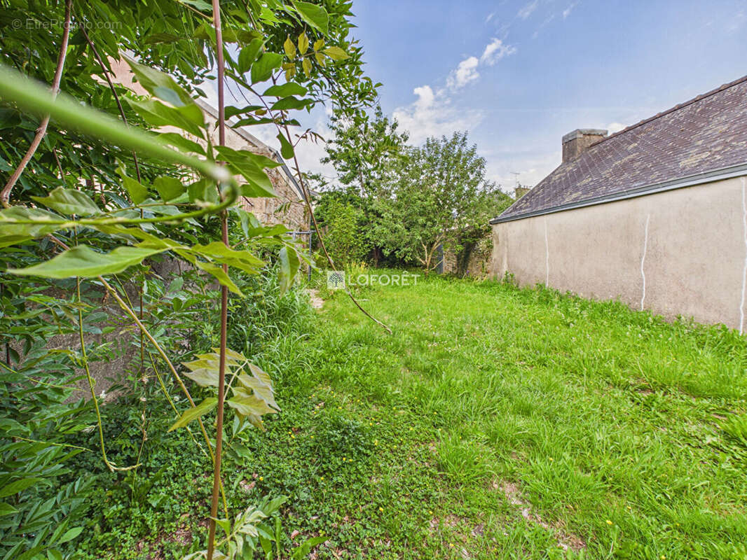 Maison à ELLIANT