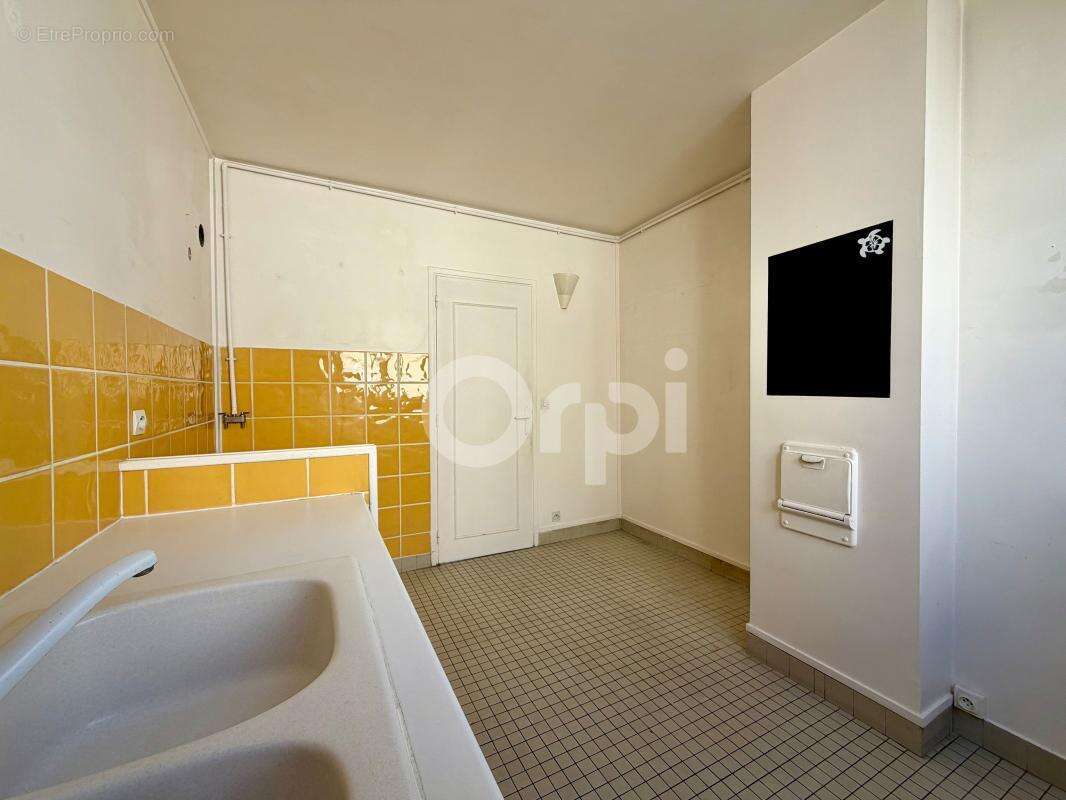 Appartement à SAINT-MAUR-DES-FOSSES