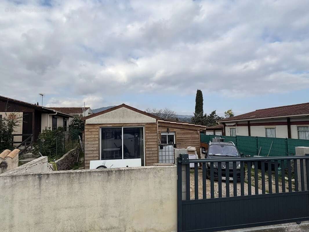 Maison à ROQUEBRUNE-SUR-ARGENS