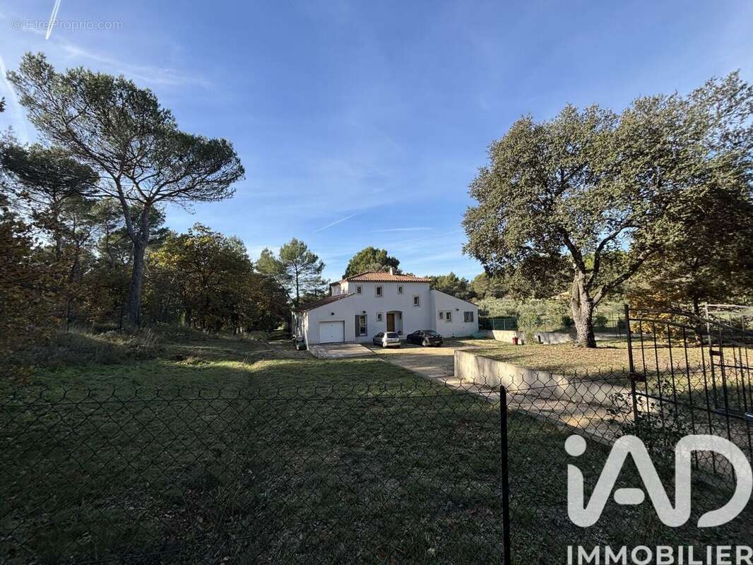 Photo 4 - Maison à LAMBESC