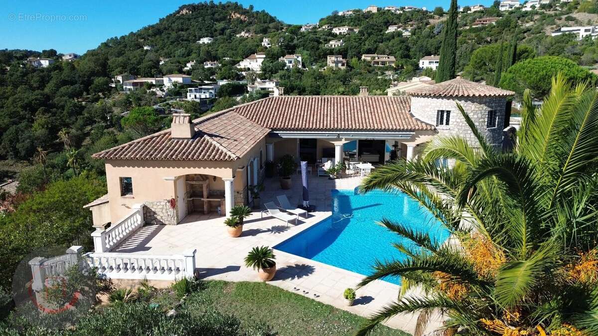 Maison à LES ADRETS-DE-L'ESTEREL