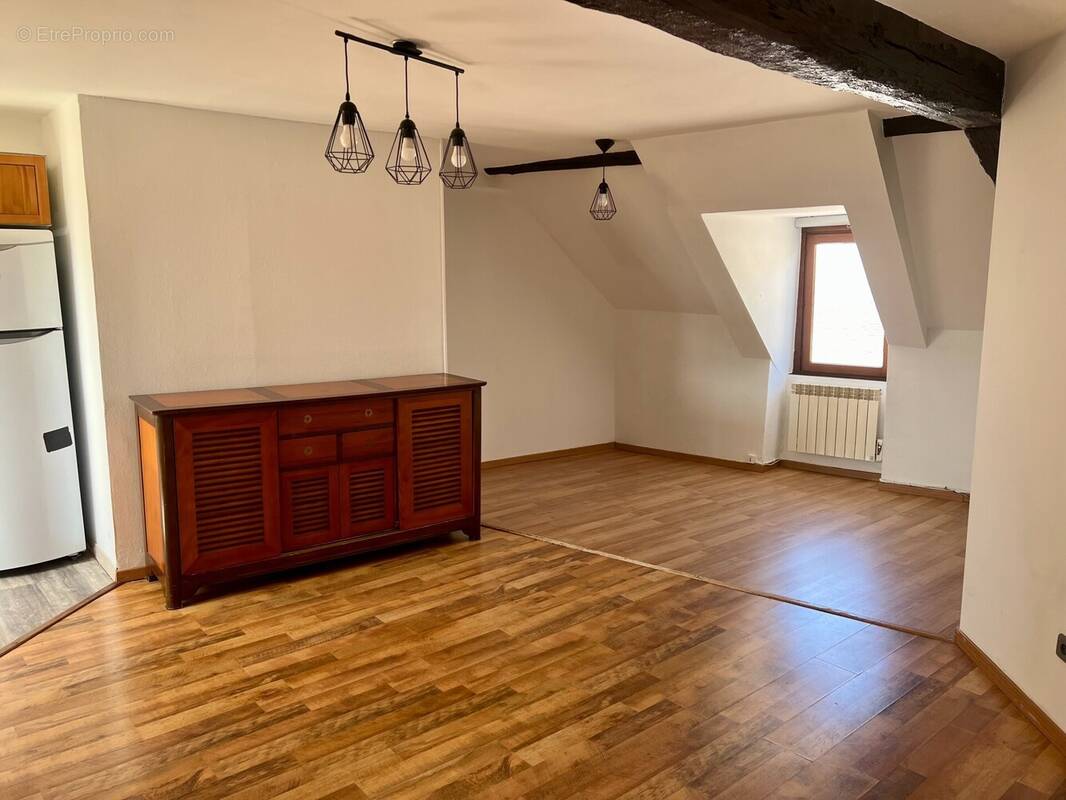 Appartement à BRUYERES-LE-CHATEL