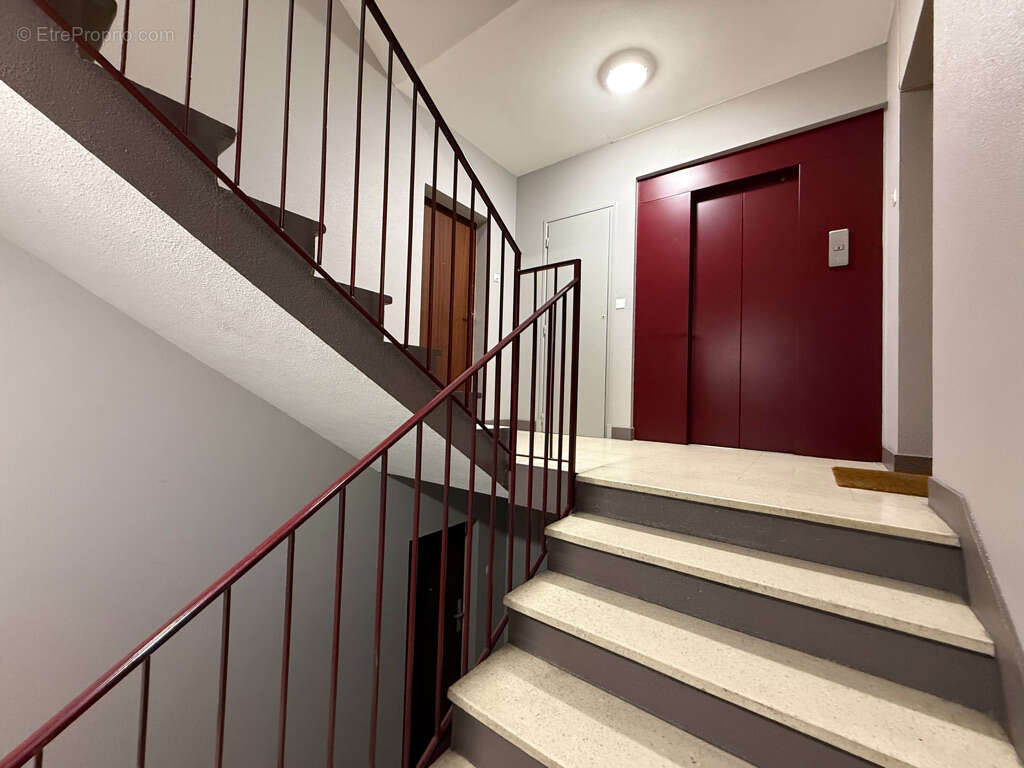 Appartement T3 Résidence Racine avec garage et ascenseur - photo 11
