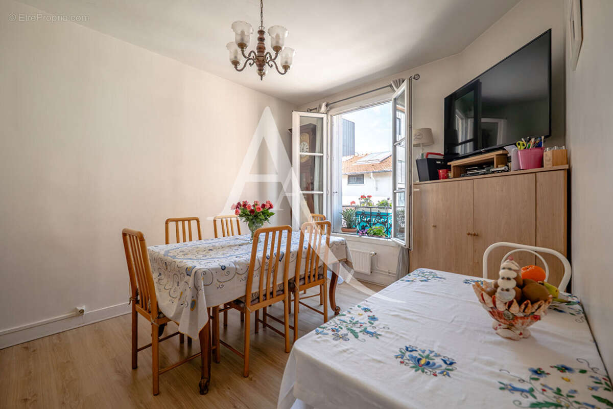 Appartement à CLICHY