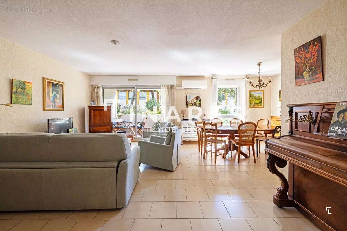 Appartement à MARSEILLE-9E