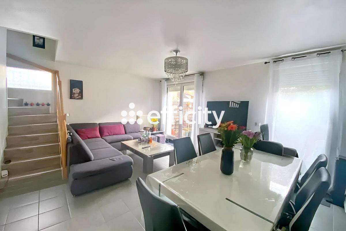 Maison à SAINT-DENIS