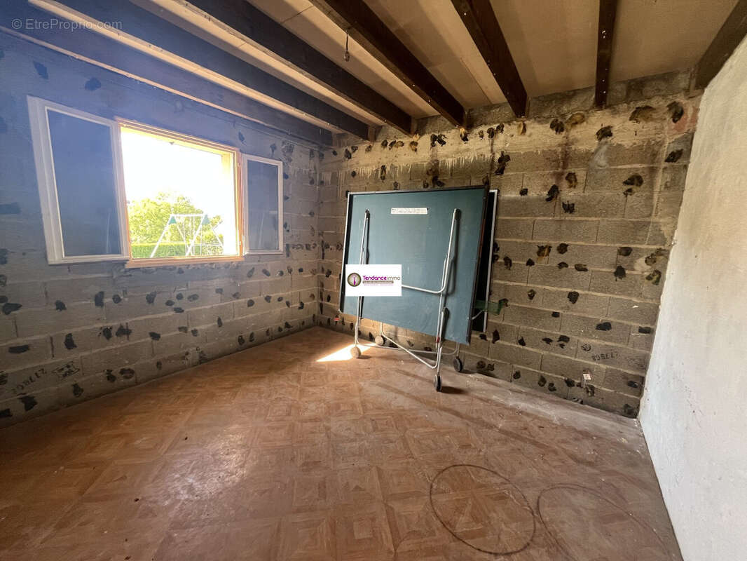 Maison à LE MELE-SUR-SARTHE