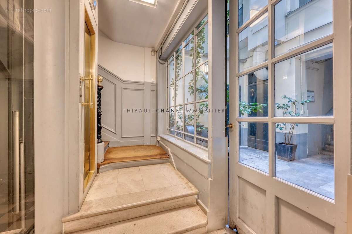 Appartement à PARIS-2E