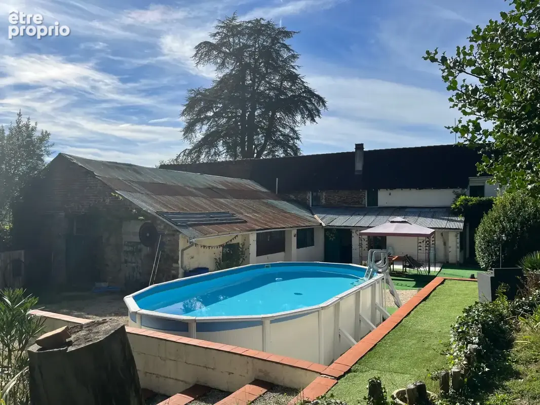 La Coquille maison avec une chambre d’hôte, gite, plusieurs dépendances et jardin - photo 3