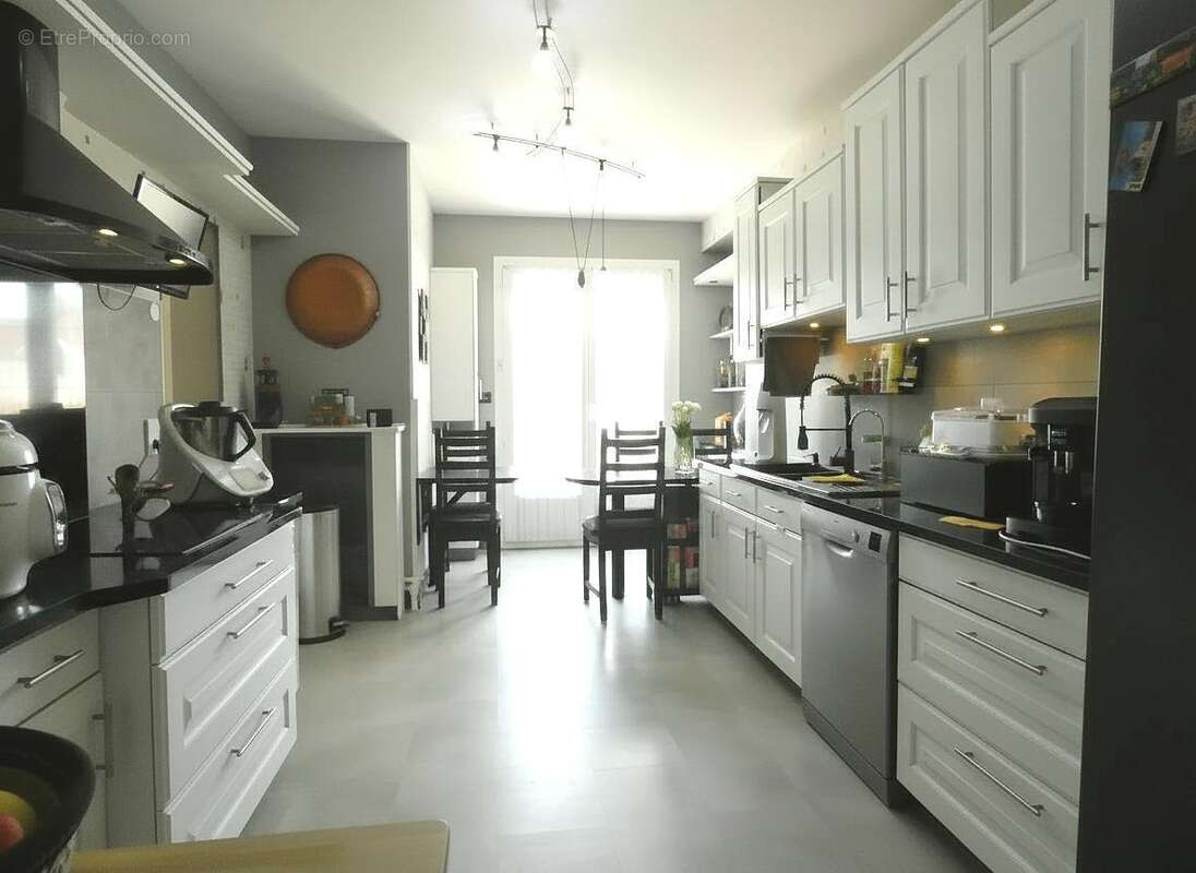Maison 219 m² à Chateauneuf-Sur-Loire  - photo 5