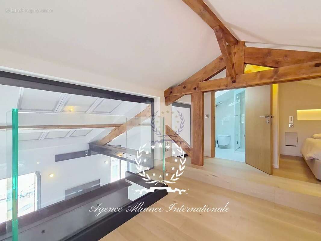 Dernier étage d'exception de 100 m² – terrasse – vue mer & port - photo 24