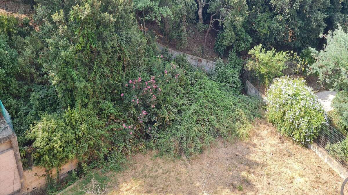 Appartement à LES ISSAMBRES