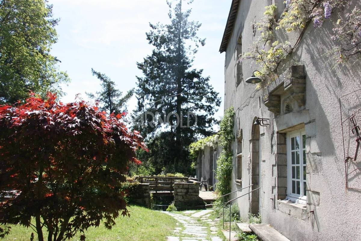 Maison à ROCHEFORT-EN-TERRE