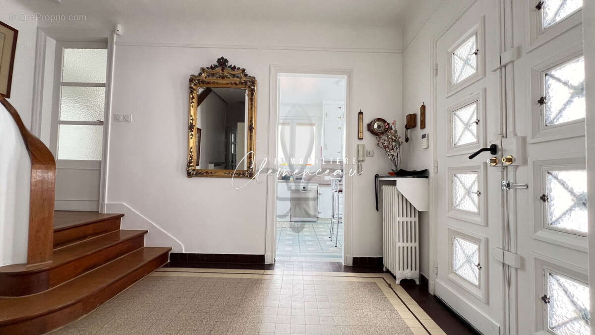 Appartement à NANTERRE