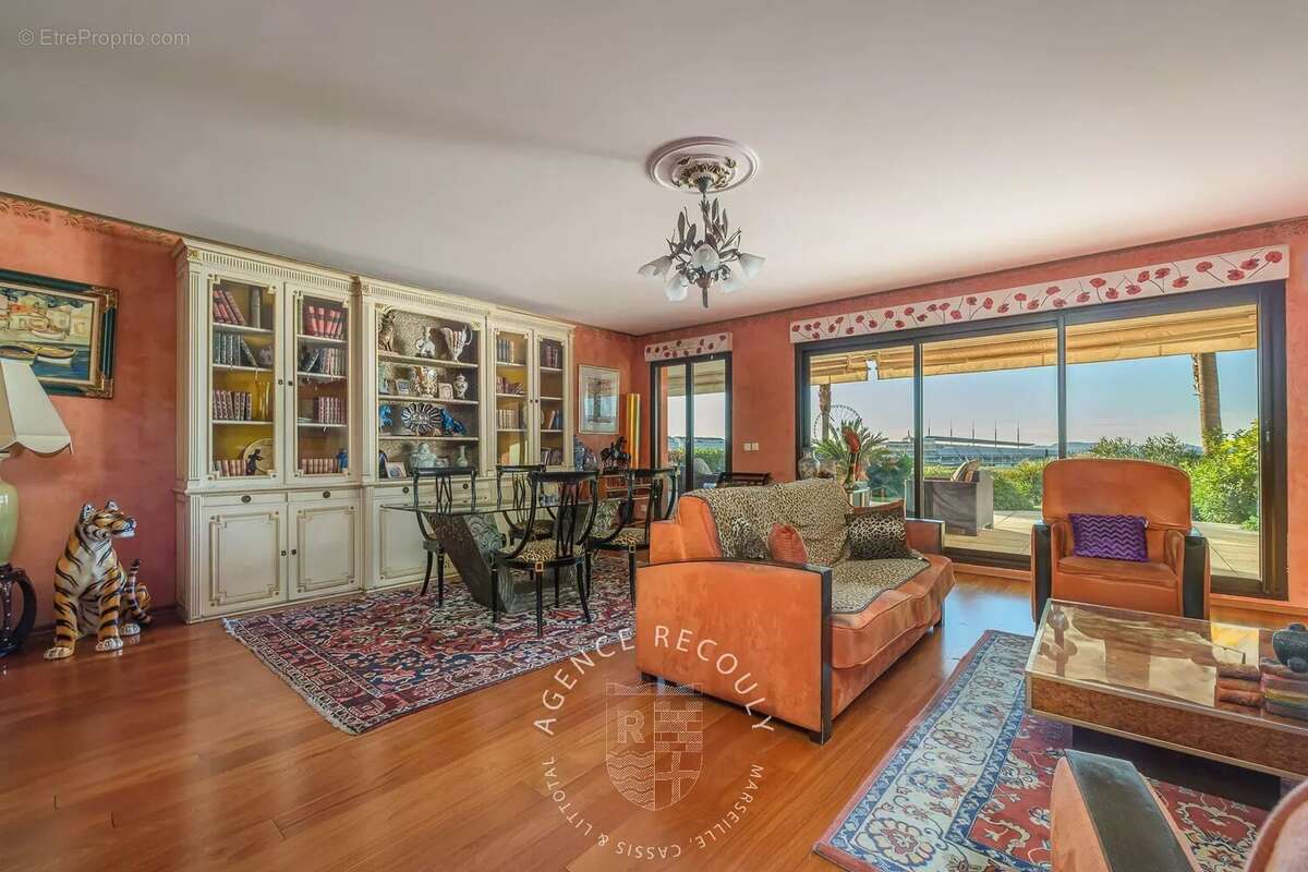 Appartement à MARSEILLE-8E