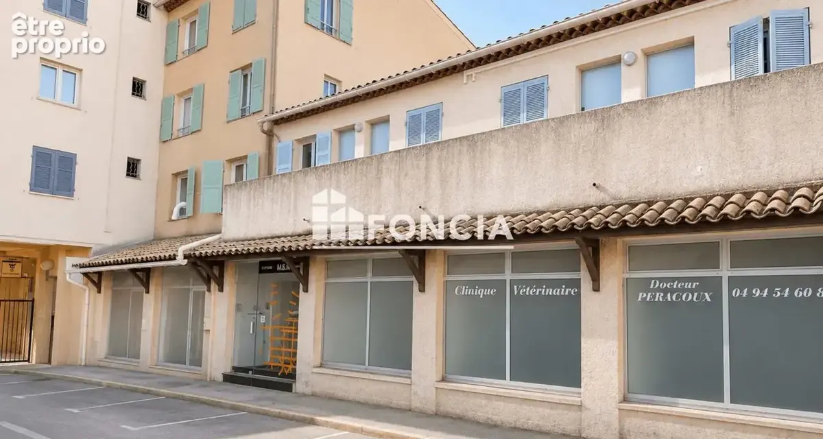 Appartement t2 - centre ville - residence la cauquiere cogolin - photo 5