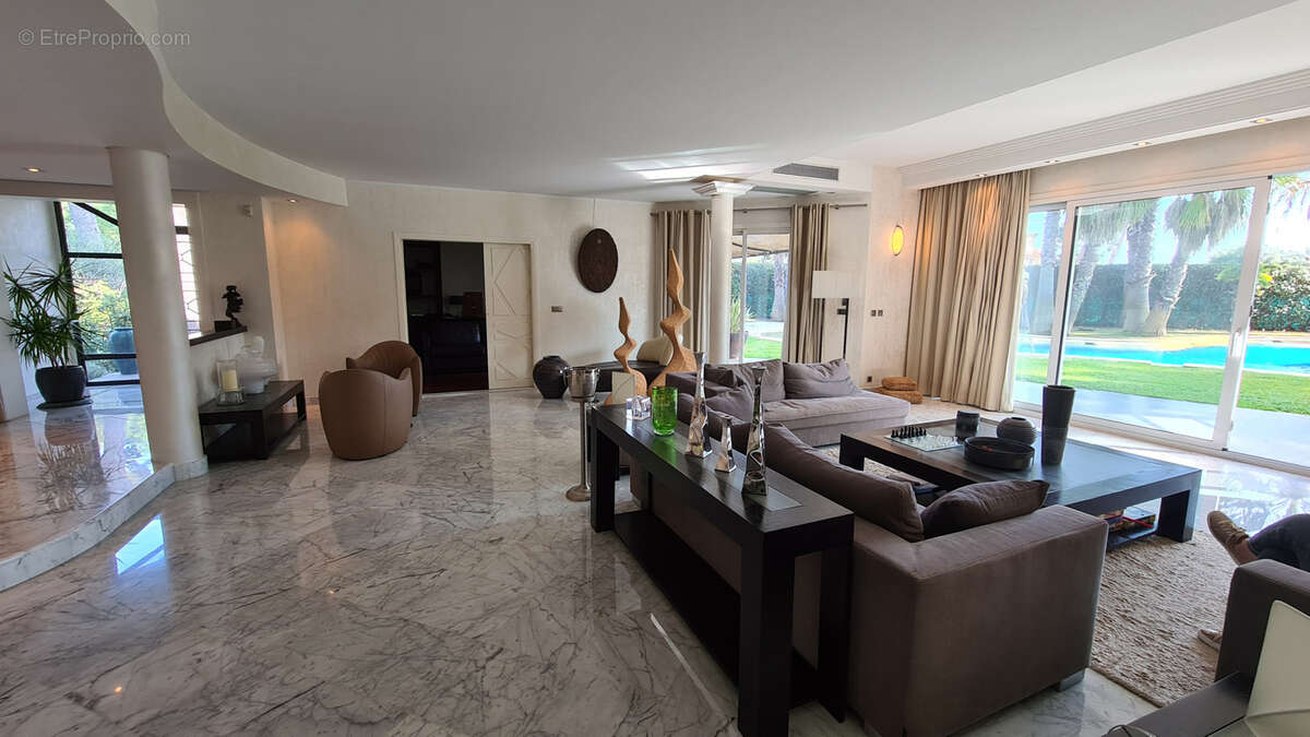 Maison 450 m² à Antibes  - photo 12