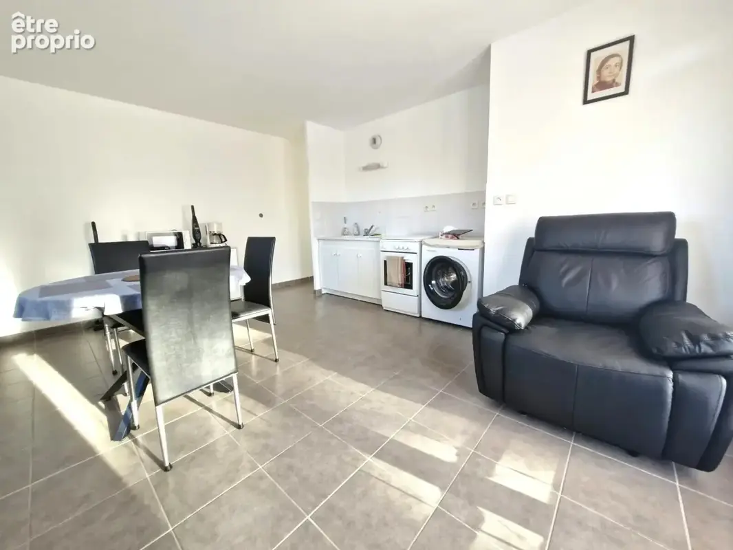 Appartement T3, terrasse, place de parking - photo 3