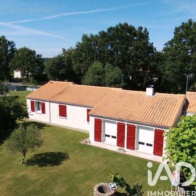 Photo 2 - Maison à SAINT-DENIS-LA-CHEVASSE