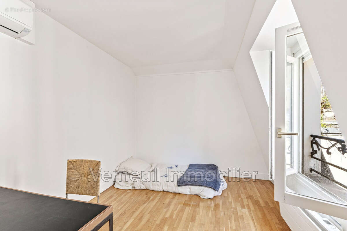 Appartement à PARIS-7E