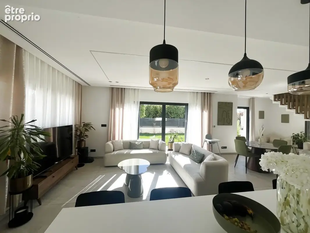 Maison contemporaine   177.58 m2   5 chambres   Piscine   Châteauneuf-sur-Isère - photo 5
