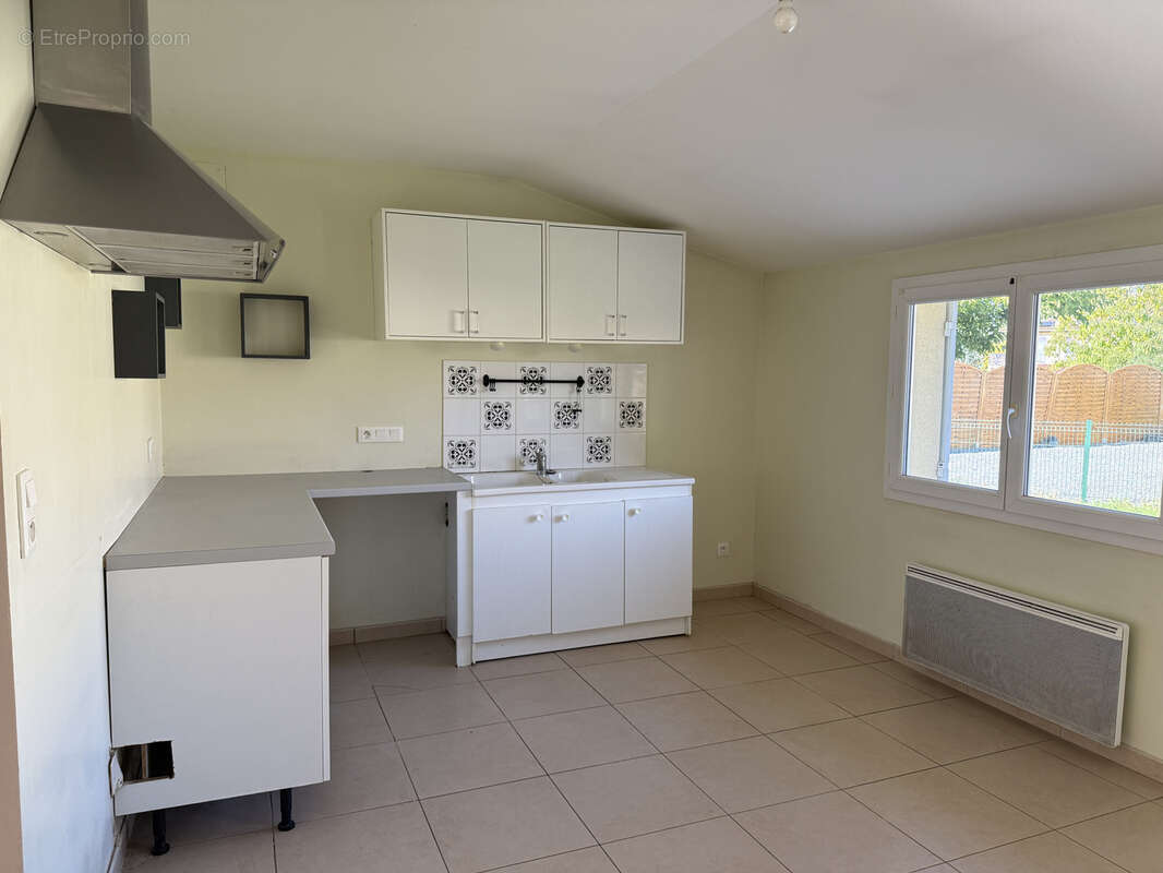 Maison à SAINT-SULPICE-DE-FALEYRENS