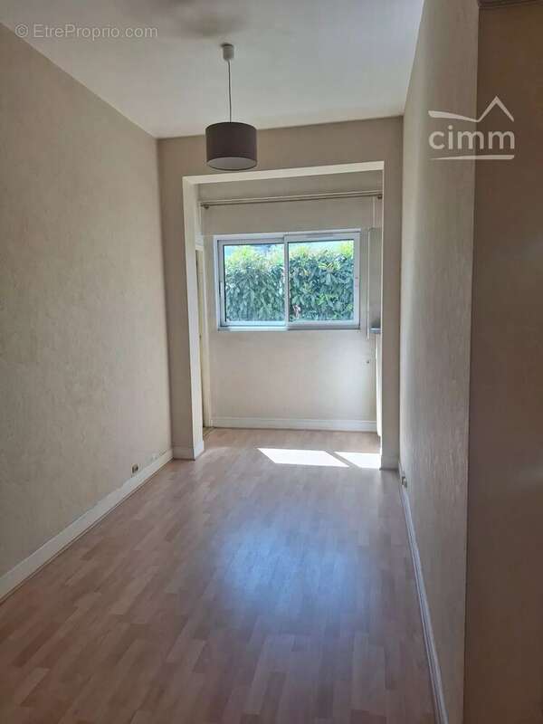 Appartement à SAINT-MAUR-DES-FOSSES