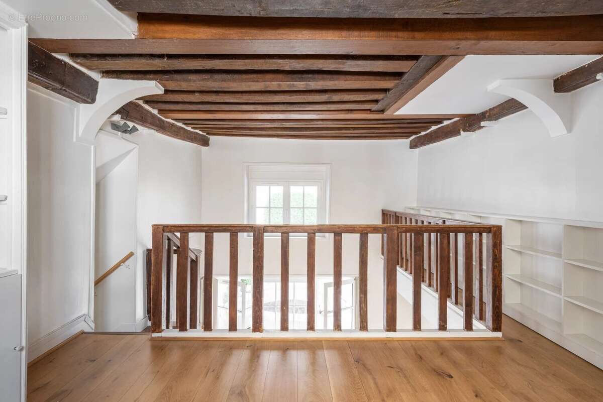 Appartement à PARIS-7E