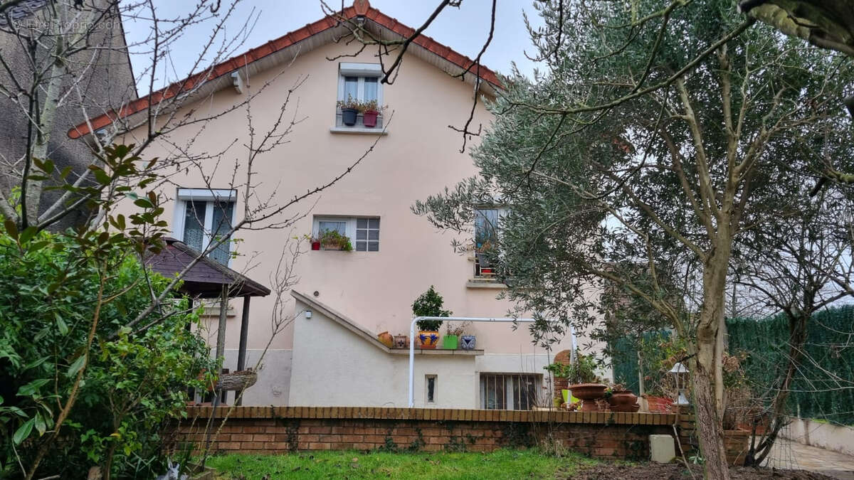 Maison à TREMBLAY-EN-FRANCE