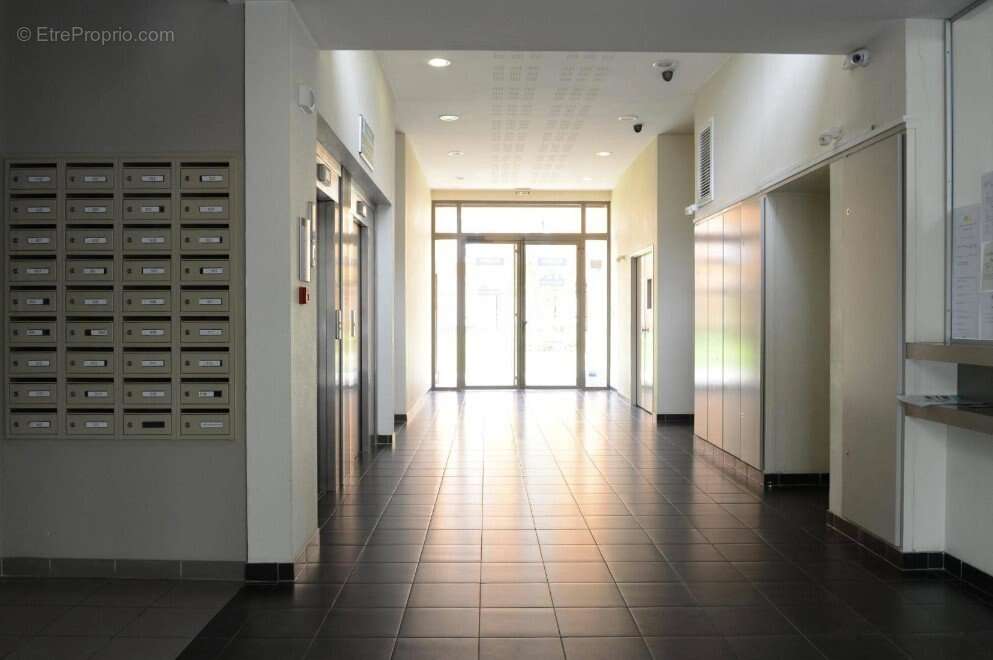 INVESTISSEMENT LOCATIF  Ivry-sur-Seine  Résidence Étudiante Le Kléber  5,68 % de rentabilité - photo 9