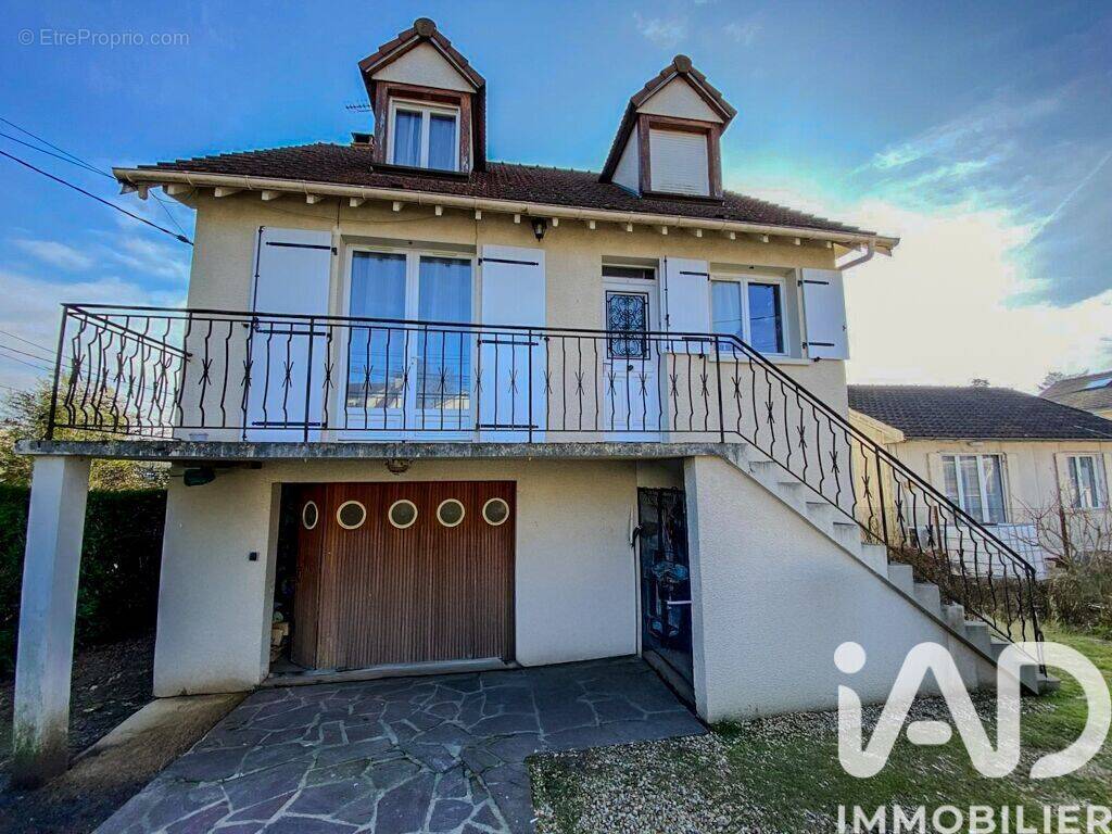 Photo 1 - Maison à ESBLY