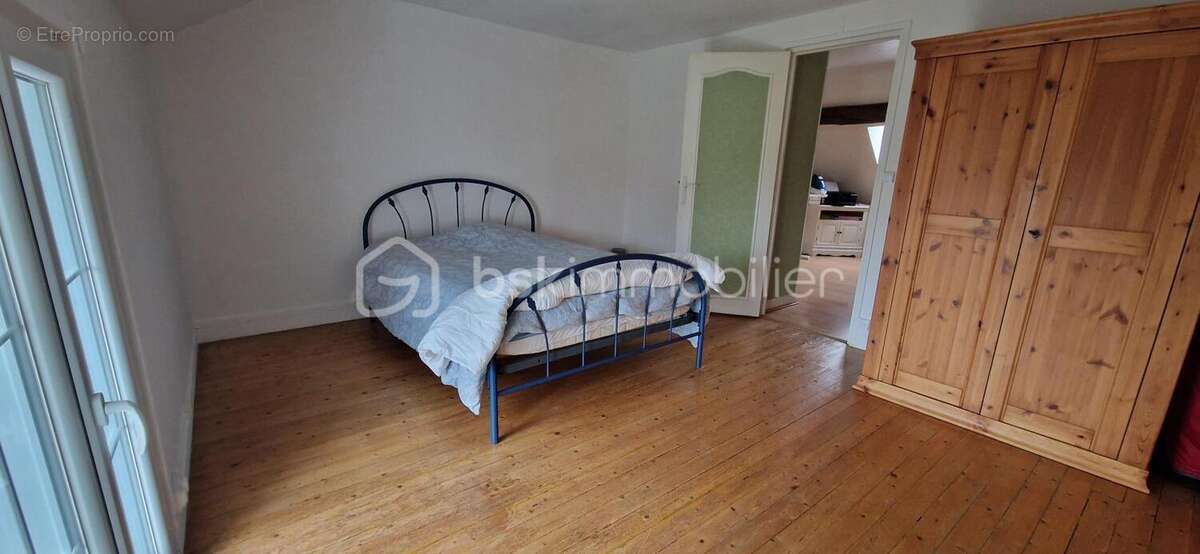 Maison à CLOS-FONTAINE