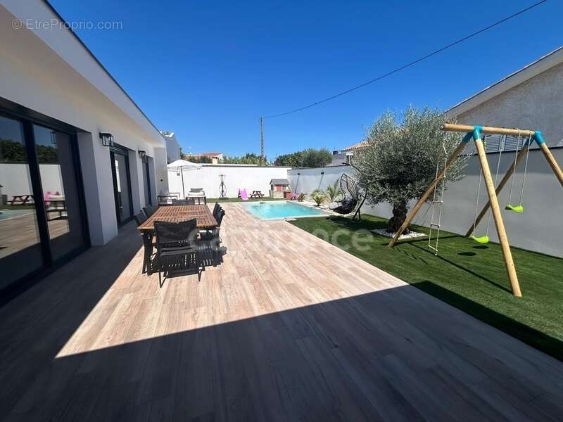 À VENDRE villa Frontignan 34 – Charmante villa de plain-pied T4 de 116 m² avec piscine – Quartier calme en fond d’impasse - photo 11