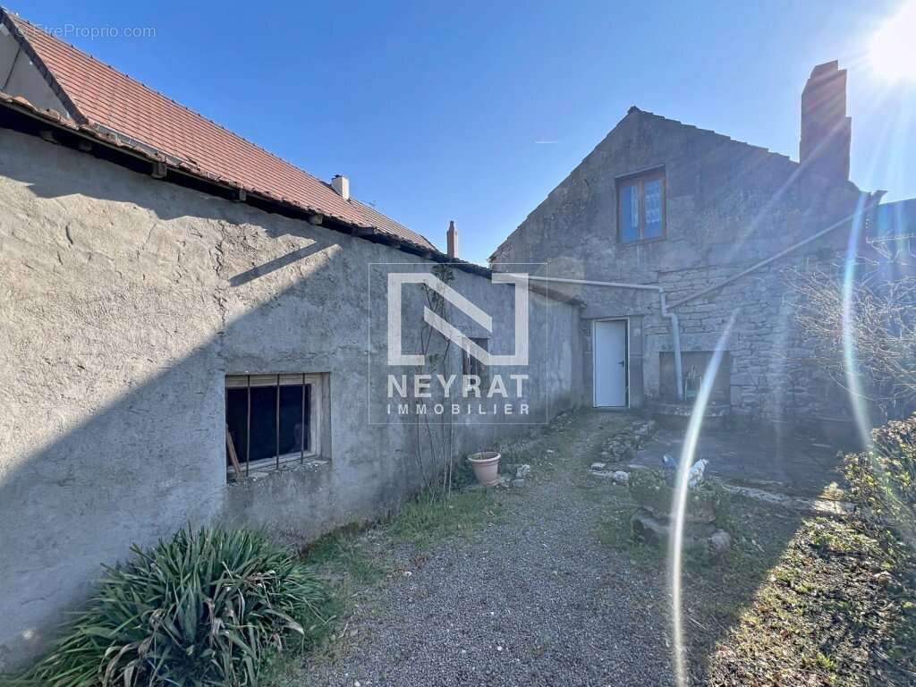 Maison à SAINT-EMILAND